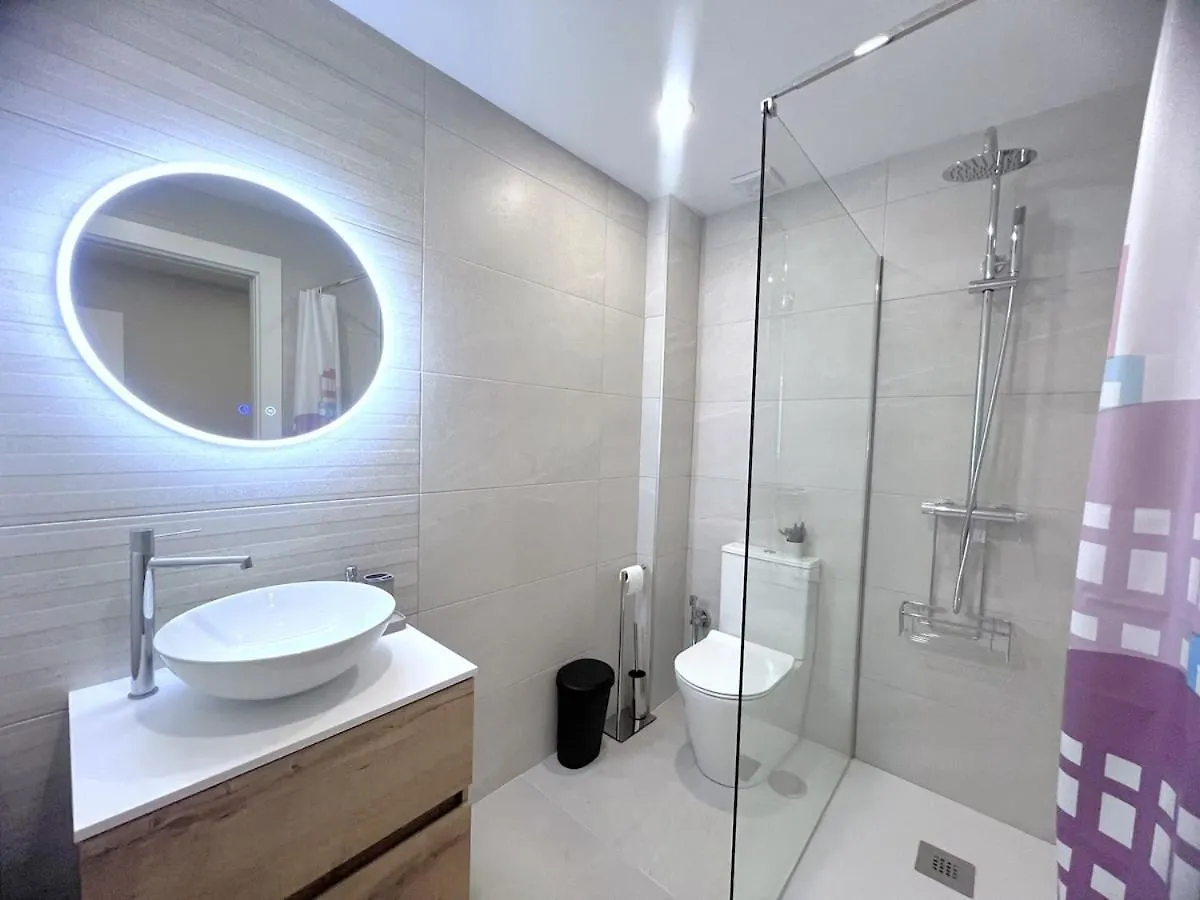 Evans Realty Bo Martiricos Estudio & Renovado Malaga Apartment